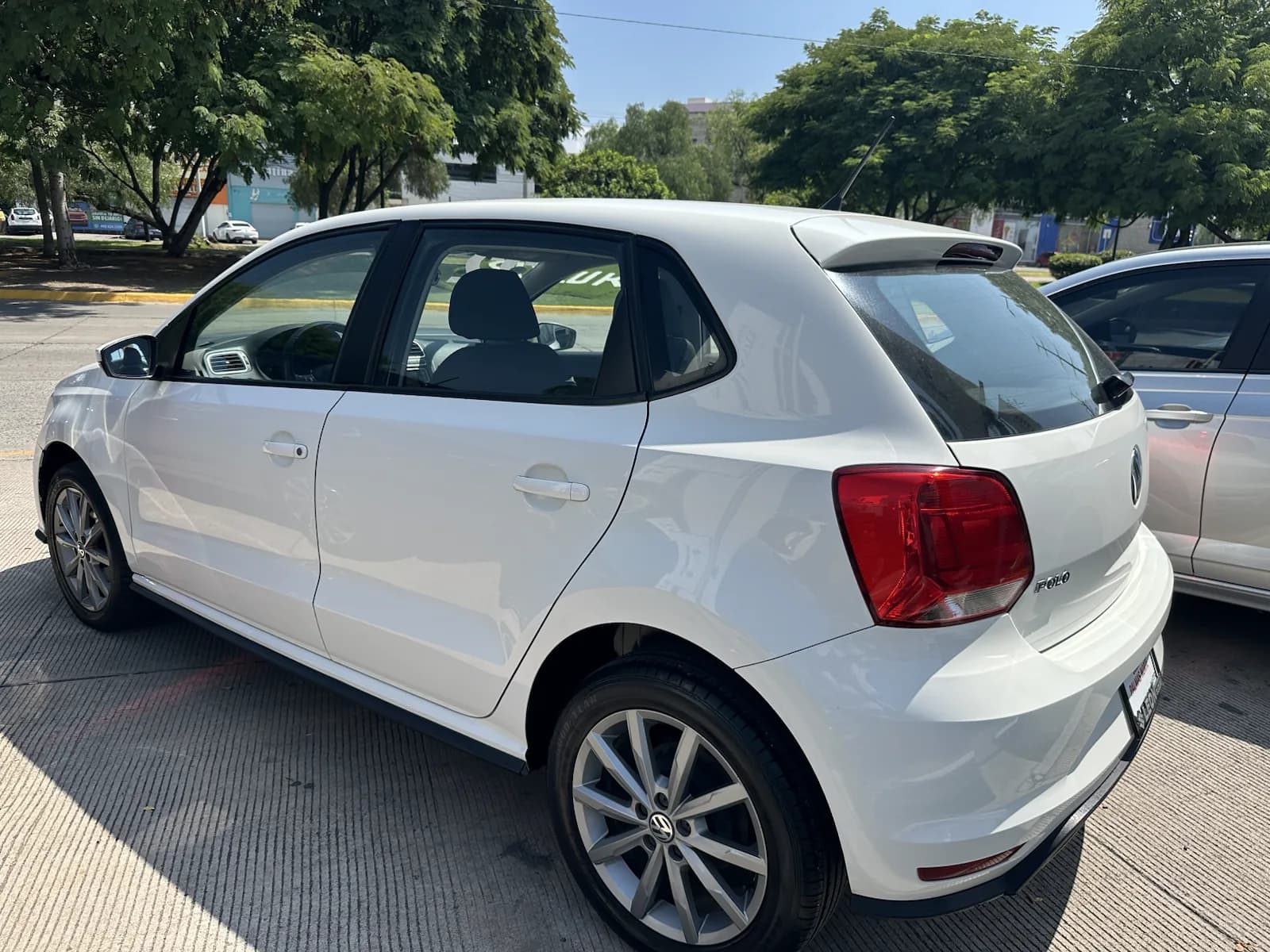 Volkswagen VOLKSWAGEN POLO COMFORTLINE PLUS 2022 - imagen 4