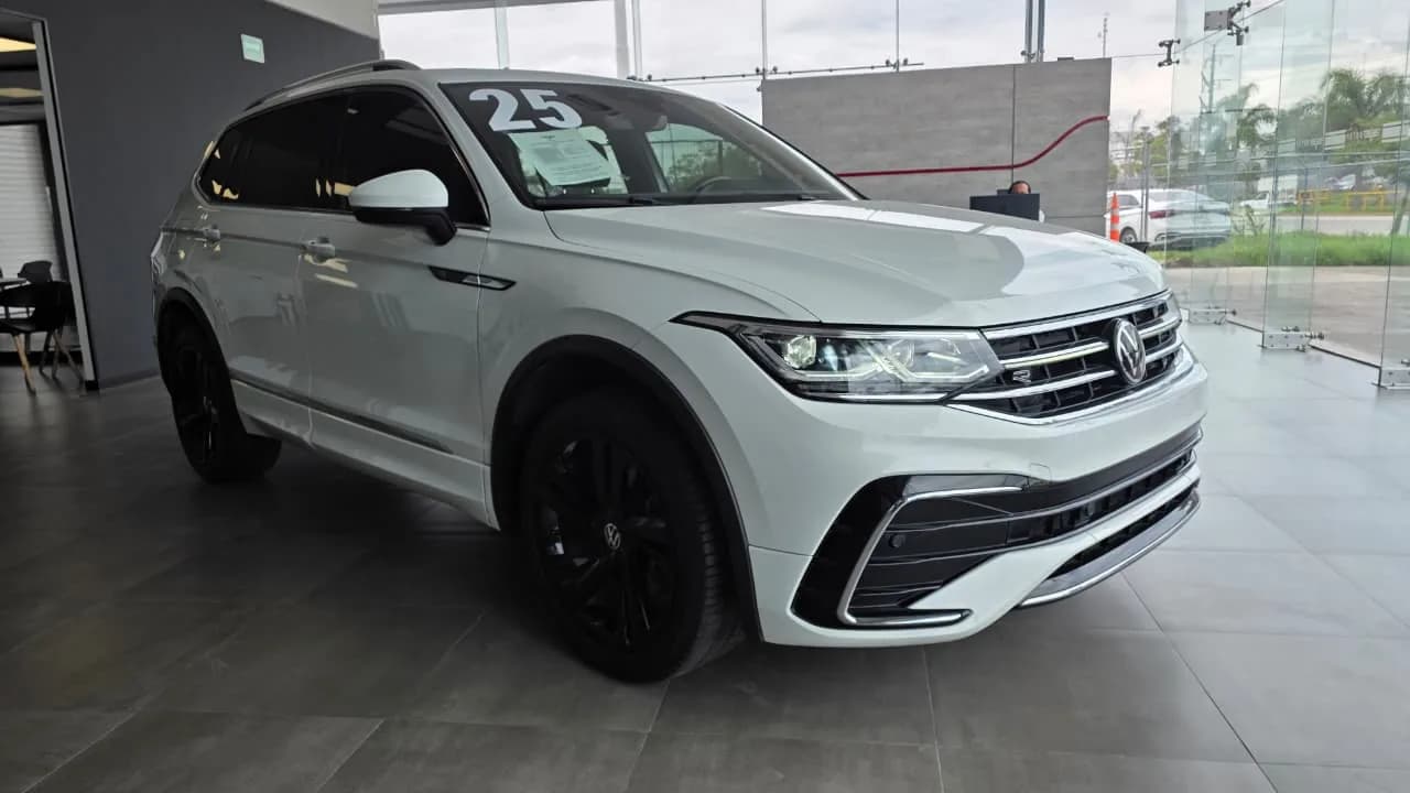 Volkswagen VOLKSWAGEN TIGUAN R-LINE 2.0 2024 - más imágenes