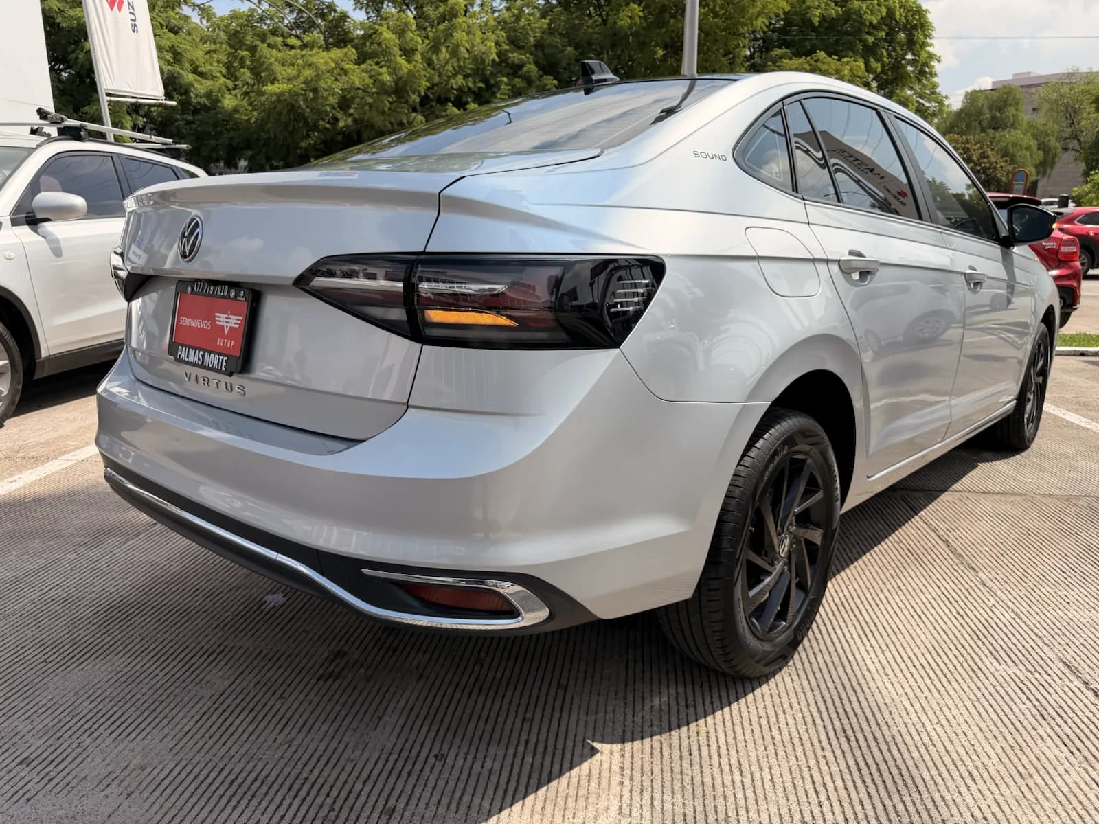 Volkswagen VOLKSWAGEN VIRTUS-COMFORTLINE PAQ SOUND 2024 - más imágenes