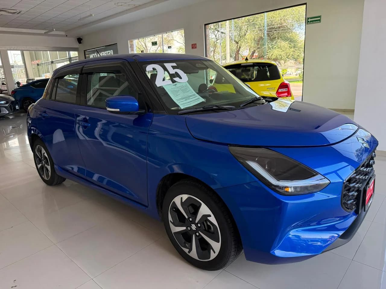 Suzuki SUZUKI SWIFT GLX BOOSTERGREEN 2025
