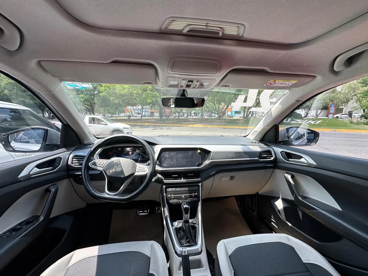 Volkswagen VOLKSWAGEN TAIGUN HIGHLINE 1.0 TSI TIP 2024 - más imágenes