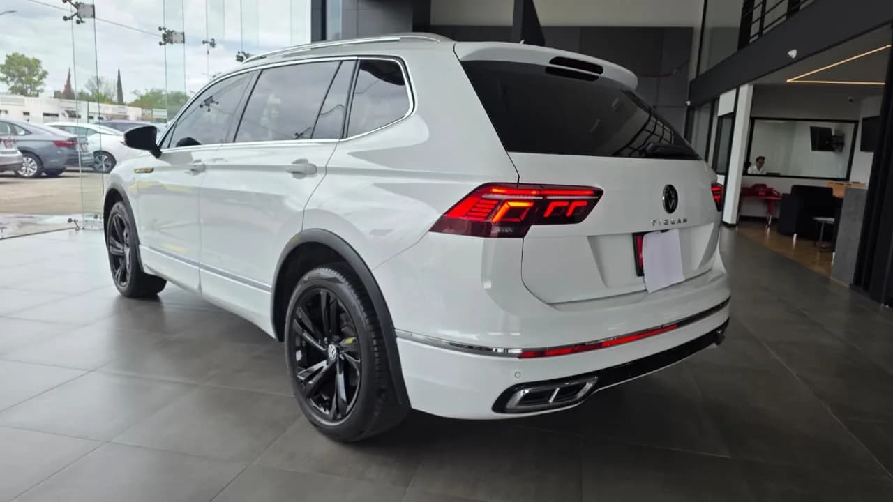 Volkswagen VOLKSWAGEN TIGUAN R-LINE 2.0 2024